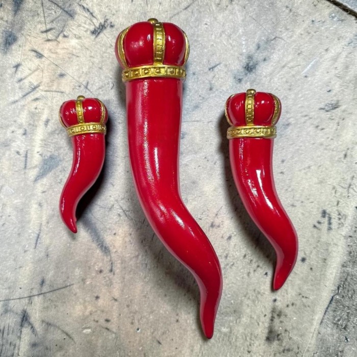 CORNO ROSSO CON MAGNETE H.7